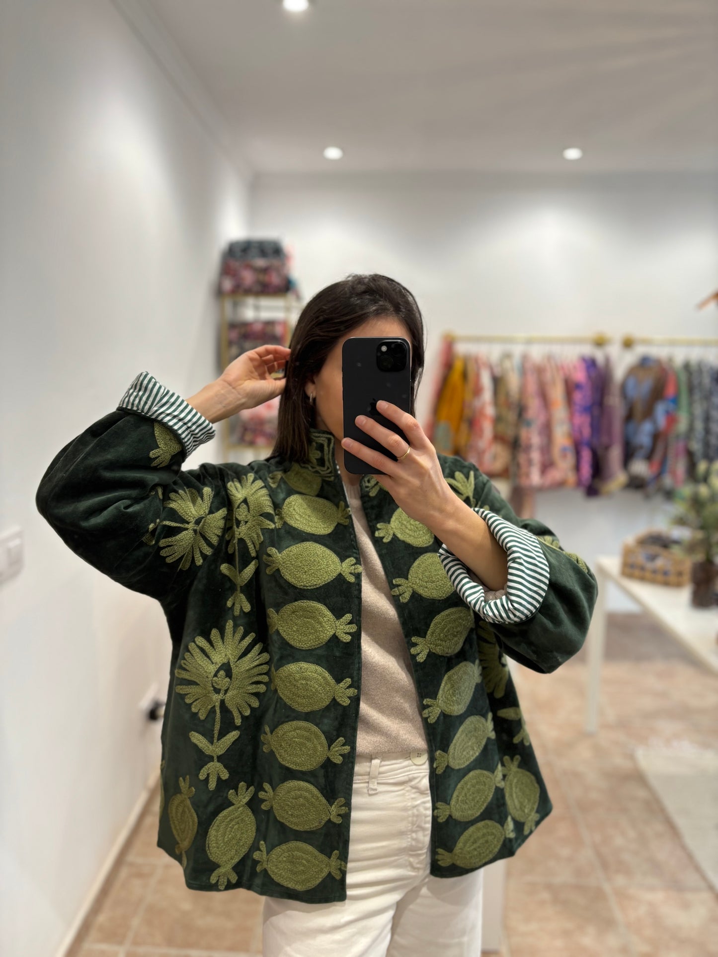 Chaqueta velvet bordada