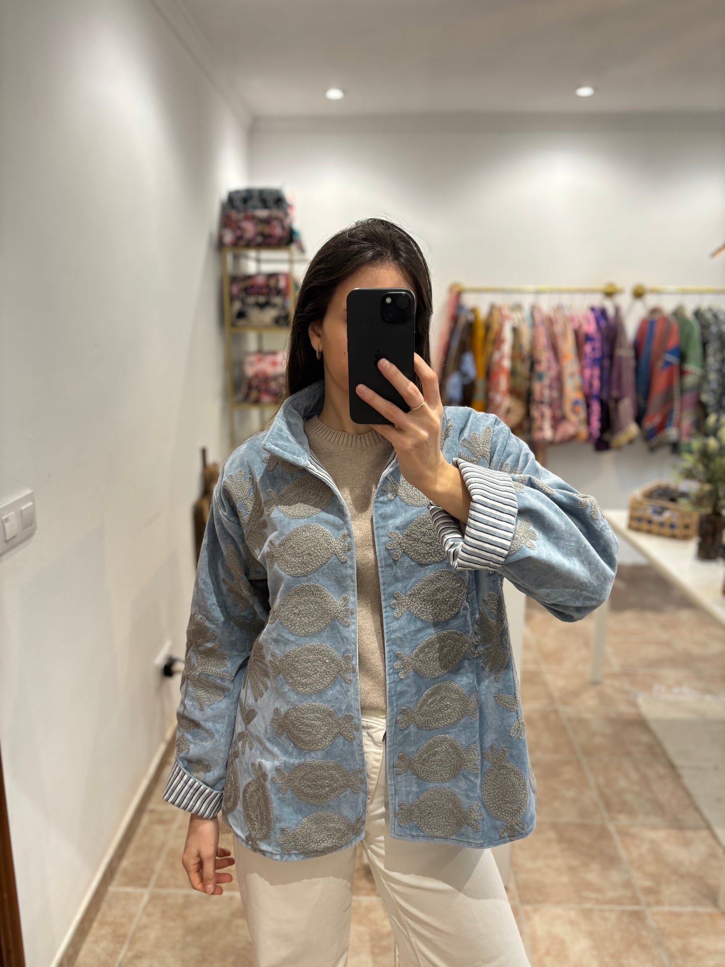 Chaqueta velvet bordada