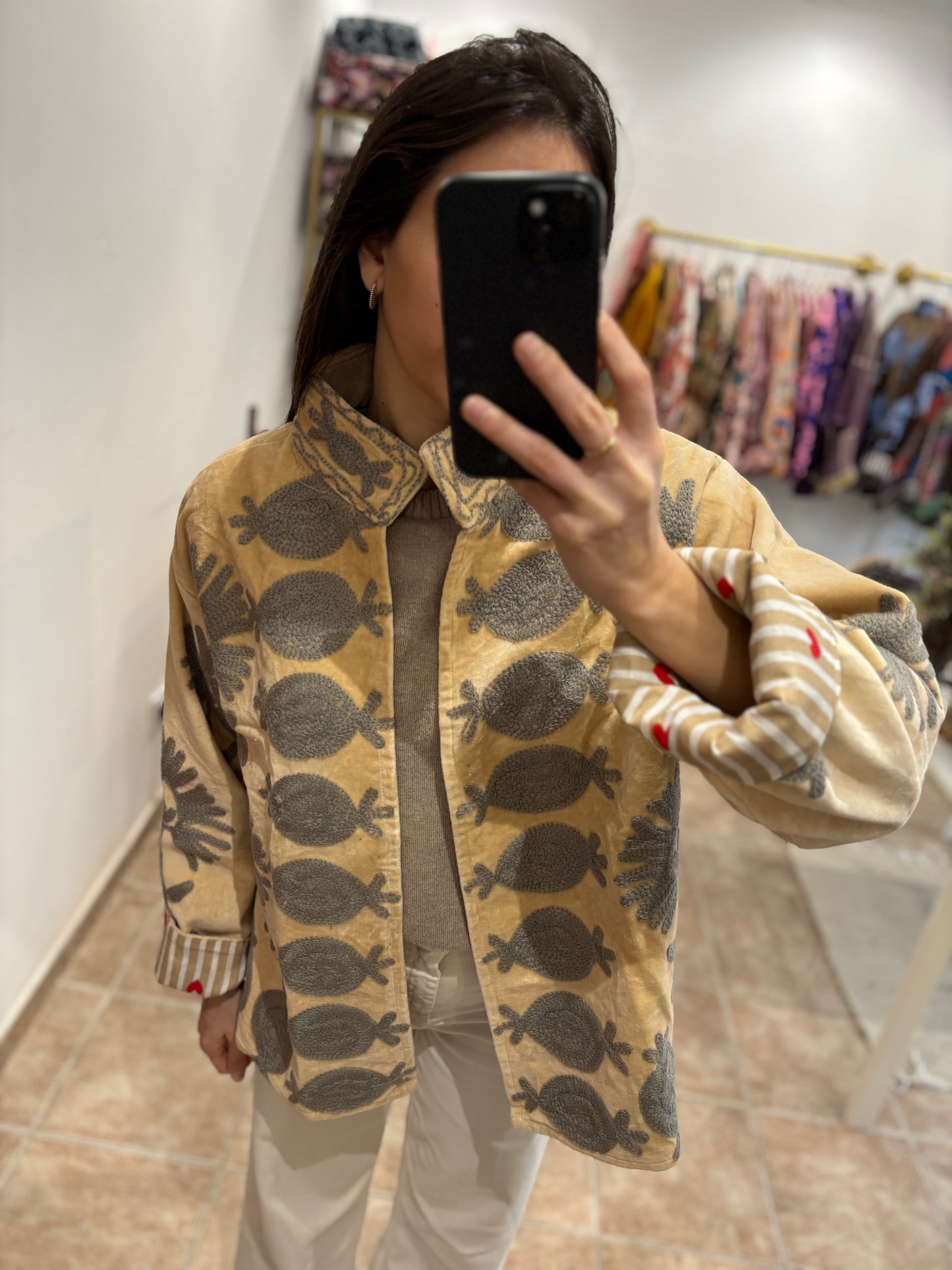 Chaqueta velvet bordada