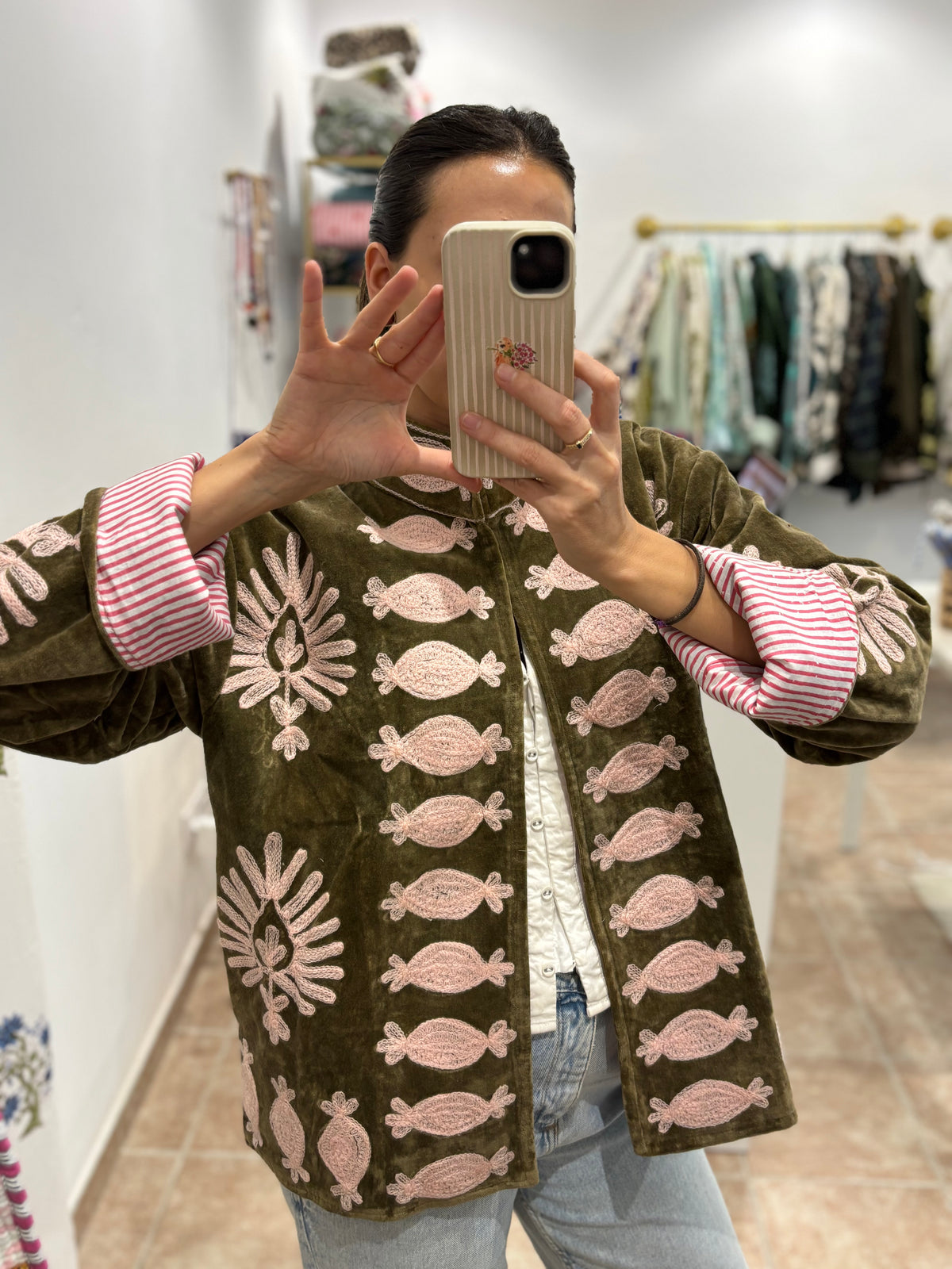 Chaqueta terciopelo bordada