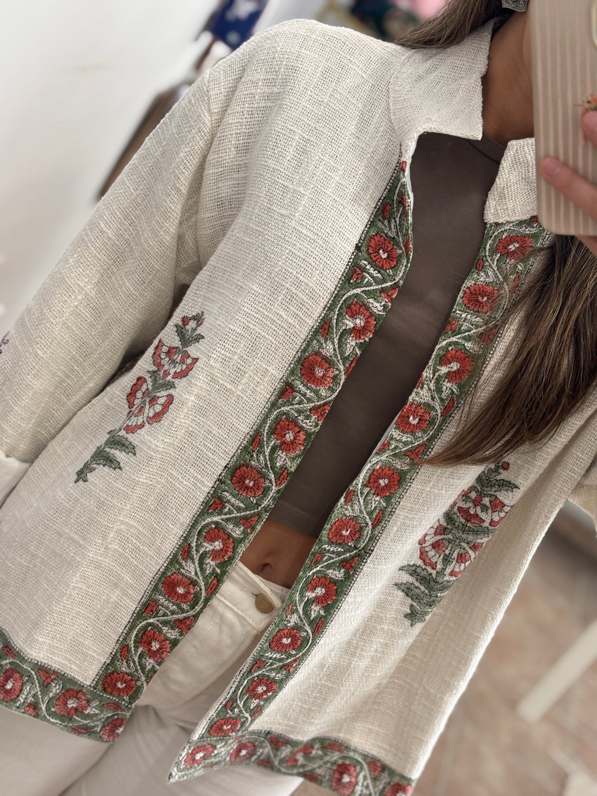 Chaqueta de algodón pintada a mano