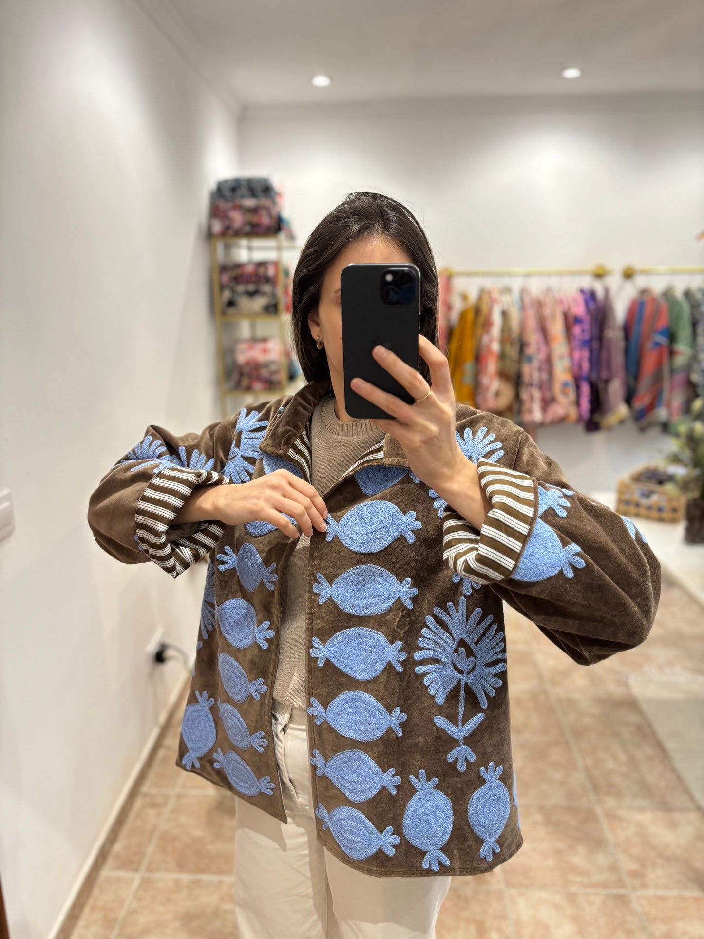 Chaqueta velvet bordada