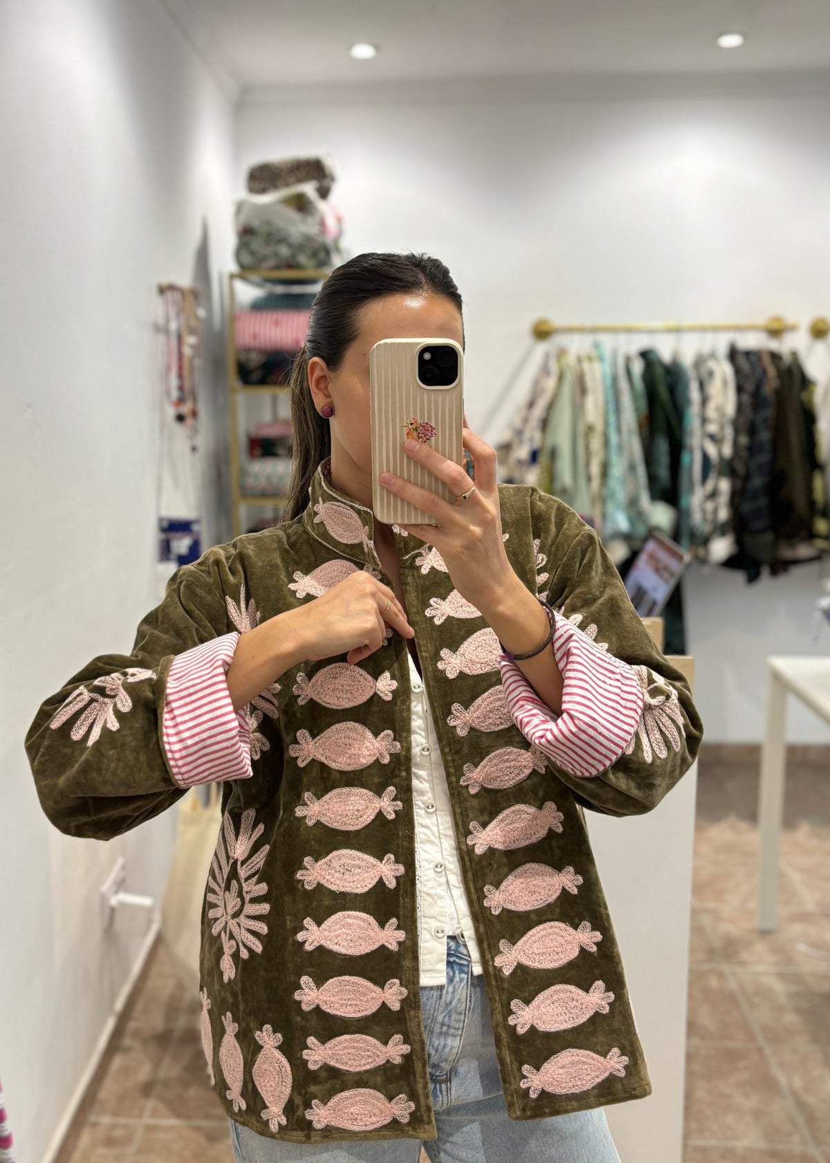 Chaqueta terciopelo bordada