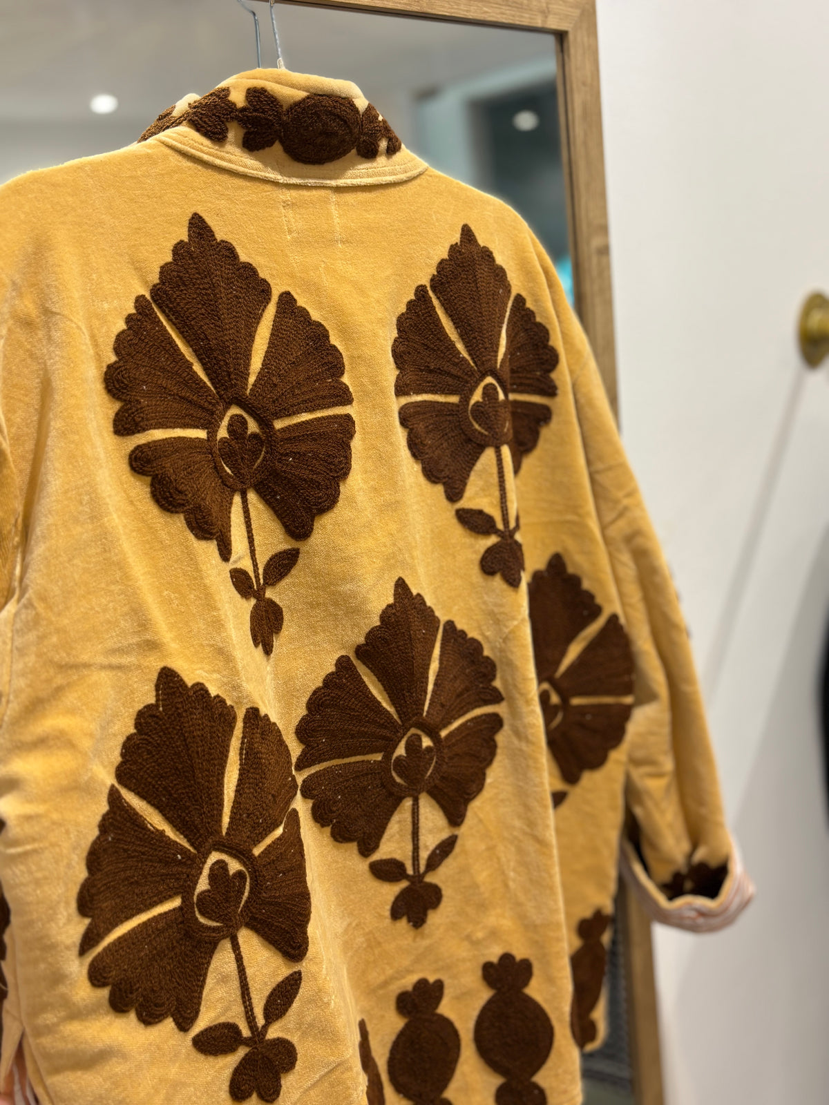 Chaqueta terciopelo bordada