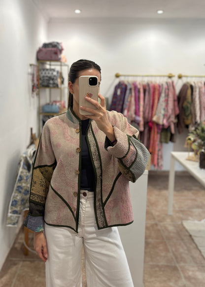 Chaqueta kantha corta