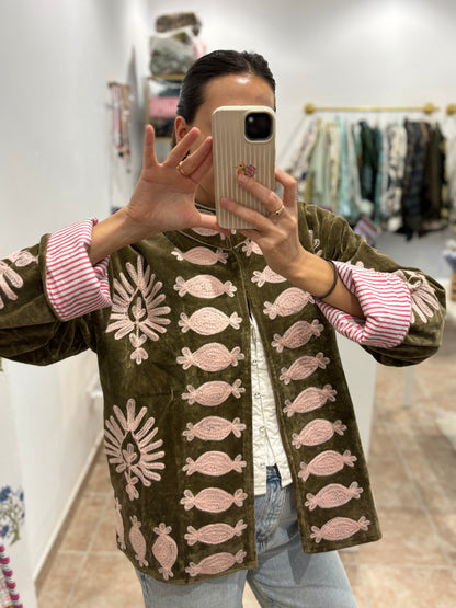 Chaqueta terciopelo bordada