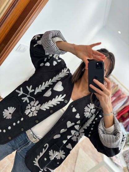 Chaqueta bordada