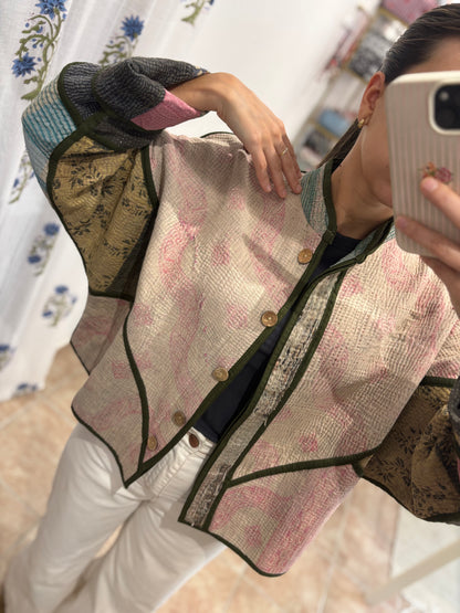 Chaqueta kantha corta