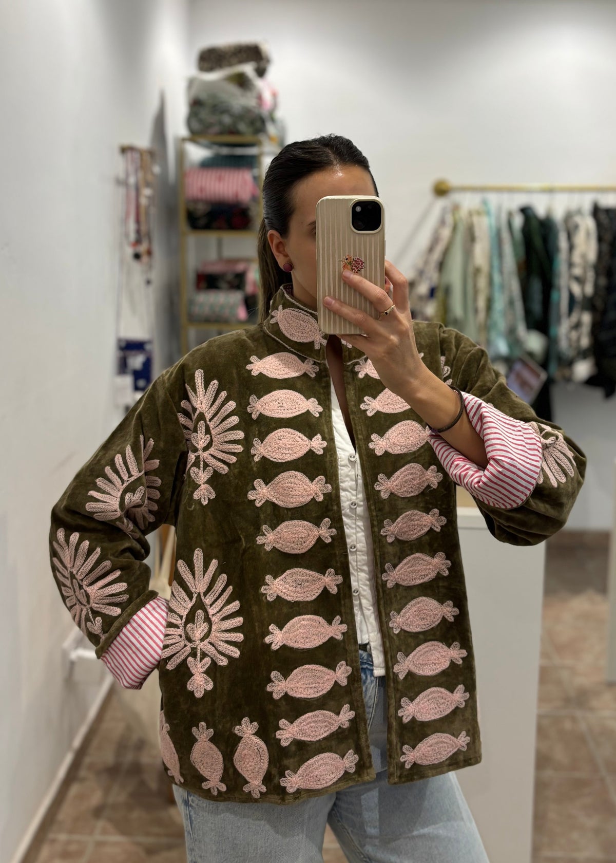 Chaqueta terciopelo bordada