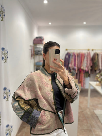 Chaqueta kantha corta