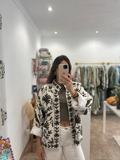 Chaqueta tnt bordada