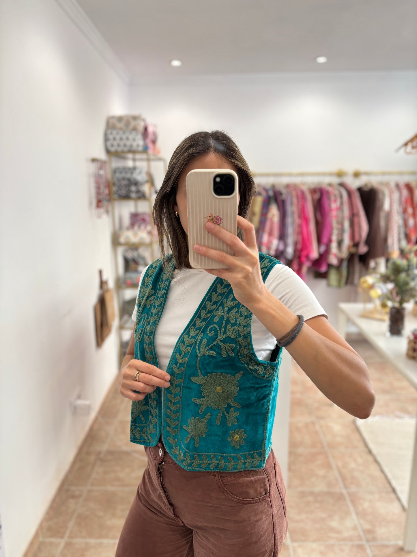 Chaleco bordado reversible