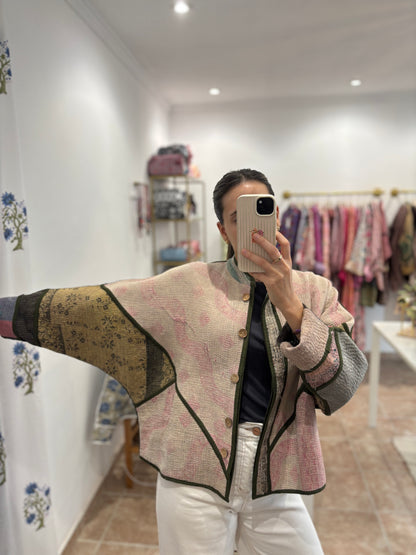 Chaqueta kantha corta