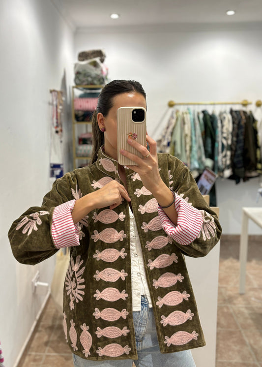 Chaqueta terciopelo bordada