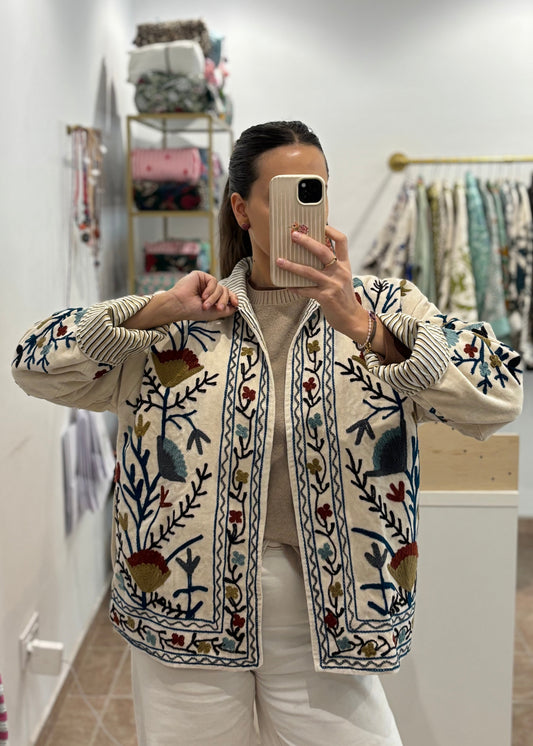 Chaqueta terciopelo bordada
