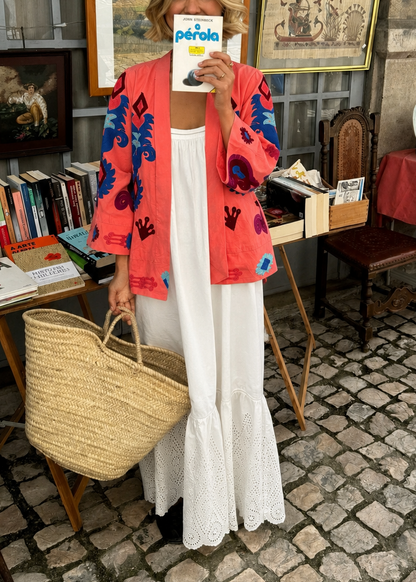 Chaqueta bordada coral